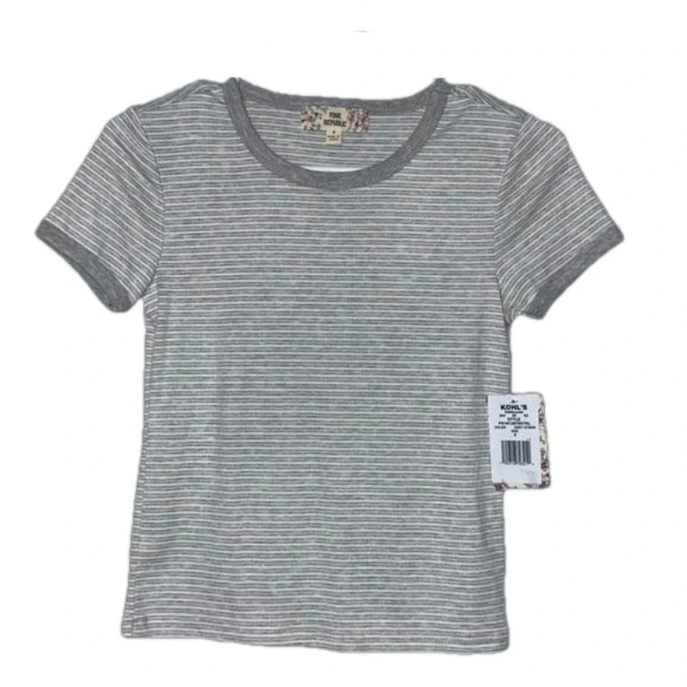 NWT small gray pinstripe casual comfortable short sleeved crew neck tee spring